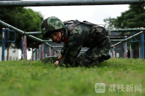 破纪录|武警战士创破纪录比武检验部队战斗力|荔枝军事