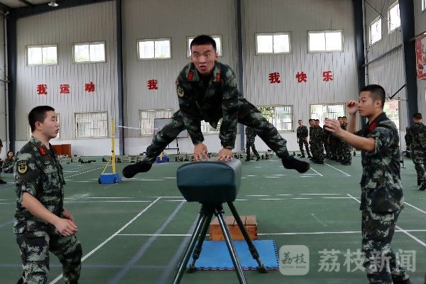 破纪录|武警战士创破纪录比武检验部队战斗力|荔枝军事