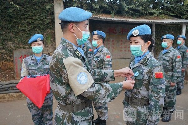 勋章|大使馆发来贺电！43名卫勤精兵荣获联合国“和平荣誉勋章”|荔枝军事