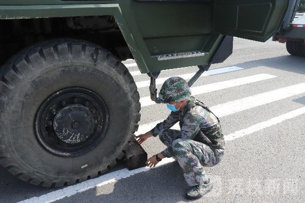 千里|千里大练兵，打造重装钢铁运输线|荔枝军事