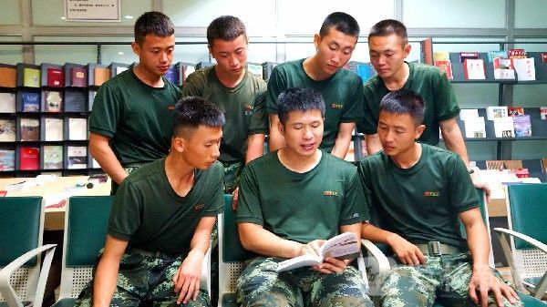 干部|先集训再上岗，看“准新训班长”们 如何乘风破浪|荔枝军事