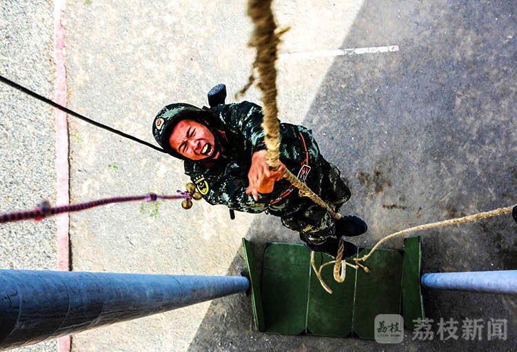 塔城|酷图来袭！直击武警塔城支队夏季大练兵丨荔枝军事