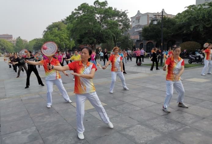 健身■“全民健身日”“南通体育日”好戏真不少，快来一起嗨