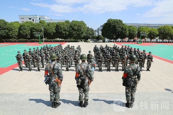 演练|淬火加钢！直击陆军边海防学院某校区综合演练|荔枝军事