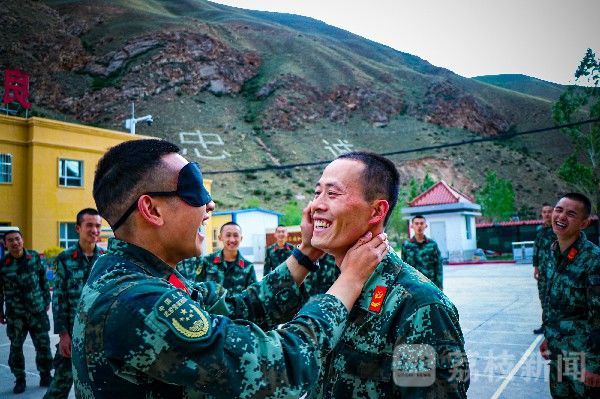 老师|教师节致敬，我们身边不一样的“老师”|荔枝军事