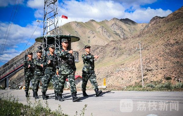 老师|教师节致敬，我们身边不一样的“老师”|荔枝军事