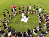 2020年9月11日，连云港市市立东方医院医护人员向小学学生传授急救技能（无人机照片）。