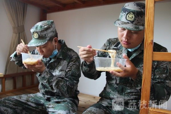 后浪|新“后浪”奔涌入军营|荔枝军事