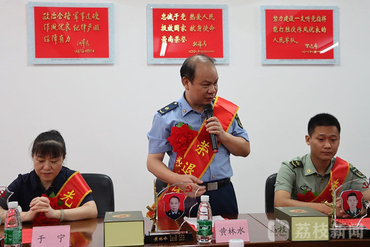 军营|卸下戎装初心不变告别军营本色不改丨荔枝军事