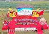 2020年9月20日，江苏省扬州市宝应县射阳湖镇荷园，农民在演出文艺节目，庆祝丰收节。