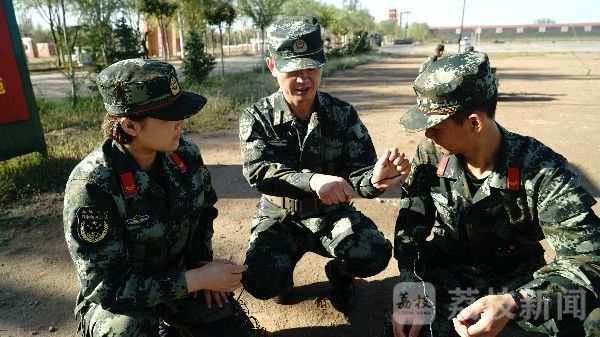 练兵|练兵！练兵！通信兵“燃爆”训练场！|荔枝军事