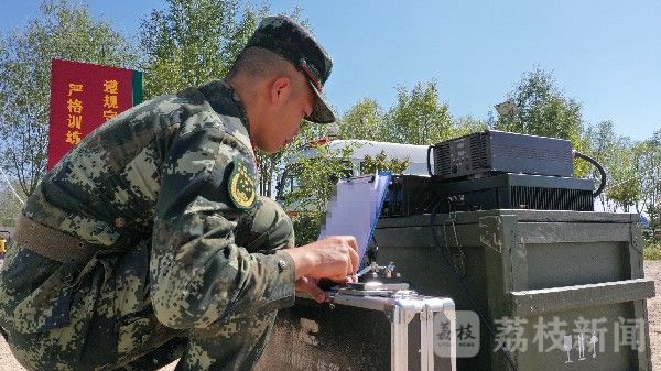 练兵|练兵！练兵！通信兵“燃爆”训练场！|荔枝军事