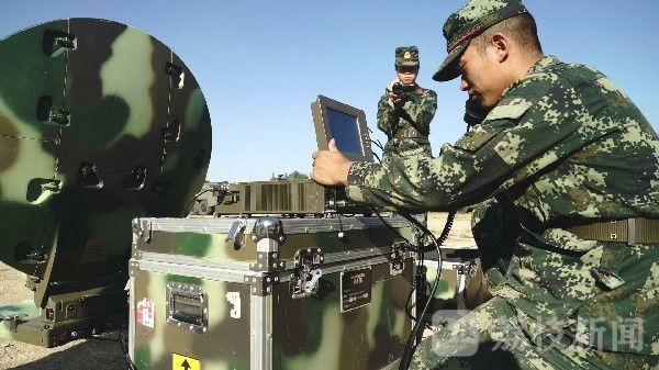 练兵|练兵！练兵！通信兵“燃爆”训练场！|荔枝军事