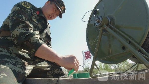 练兵|练兵！练兵！通信兵“燃爆”训练场！|荔枝军事