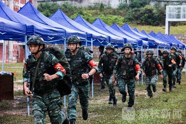 比武|巅峰比武|这场战斗，在雨中打响！|荔枝军事