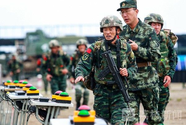 队员|“巅峰”对决，开战！|荔枝军事