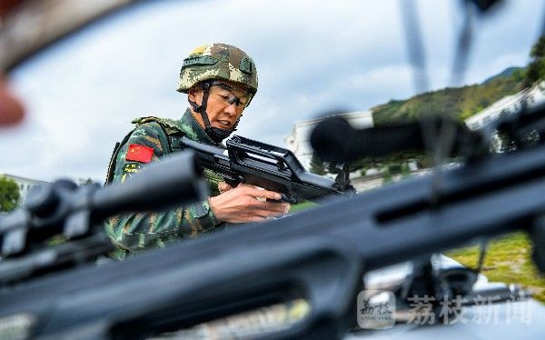 队员|“巅峰”对决，开战！|荔枝军事