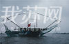 《最后的湖上渔民》组照，刘欣然、吕悦、董芝瑞摄于洪泽湖渔人码头等。洪泽湖上有一大批世世代代靠捕鱼为生的职业渔民。他们没有土地、水田，江河湖泊自然水域的渔业资源是他们生活的来源，长年居住在船上水边。
