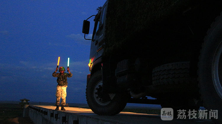 实战|瞄准实战！锻造铁骑“夜老虎”丨荔枝军事