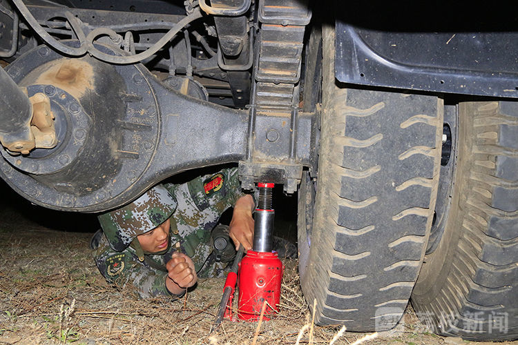 实战|瞄准实战！锻造铁骑“夜老虎”丨荔枝军事