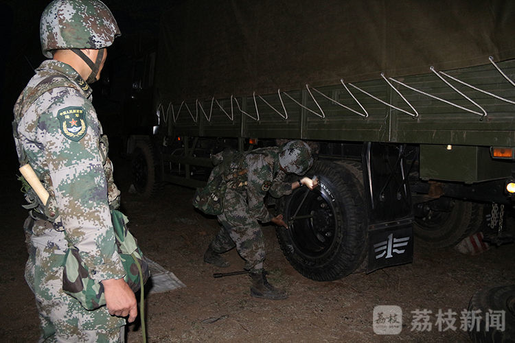 实战|瞄准实战！锻造铁骑“夜老虎”丨荔枝军事