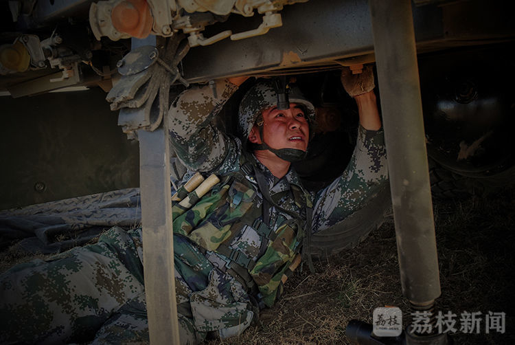 实战|瞄准实战！锻造铁骑“夜老虎”丨荔枝军事