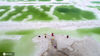 2020年8月13日，茫崖翡翠湖位于青海省海西州茫崖市尕斯湖东部边缘，花土沟镇西南侧，距镇政府所在地约23公里，南依昆仑山，北靠阿尔金山，是一个富饶而美丽的人工盐湖，已经成为自驾游打卡的热门景点。 陈远鸿/IC photo 编辑/陈进
