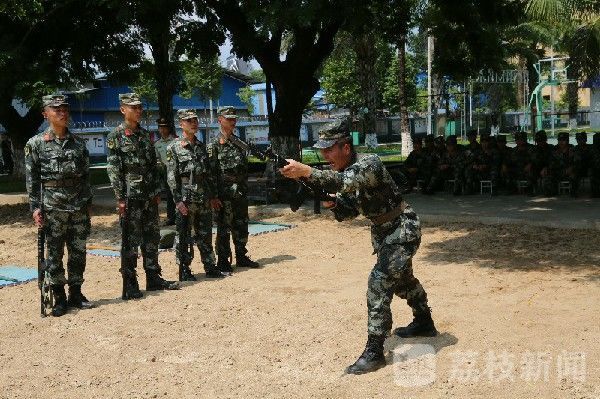 教练员|武警某支队举办教练员比武竞赛,提升警(士)官组训任教能力|荔枝军事
