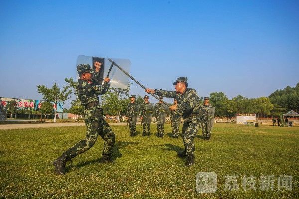 过招|看“武教头”高手过招“华山论剑”|荔枝军事