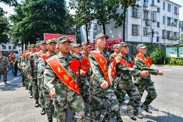 新兵|百岁革命功臣为新兵壮行|荔枝军事