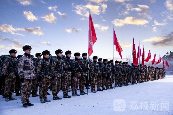 新人|火焰山下砺精兵葡萄廊里育新人|荔枝军事