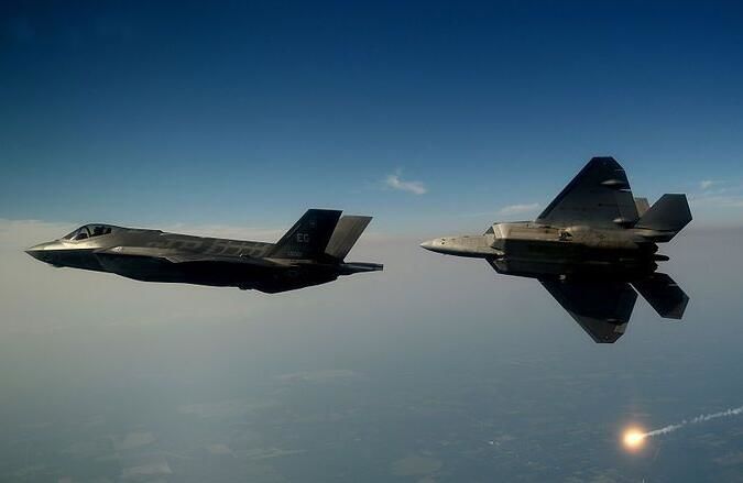 美国|美国宣布无限期搁置全速生产F-35战机是为什么?|军情观察
