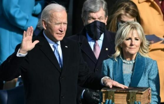 美国|拜登宣誓就任美国总统，接下来美国会如何重新入群？|军情观察
