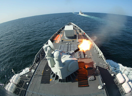 Destroyer Suzhou carries out combat-readiness patrol