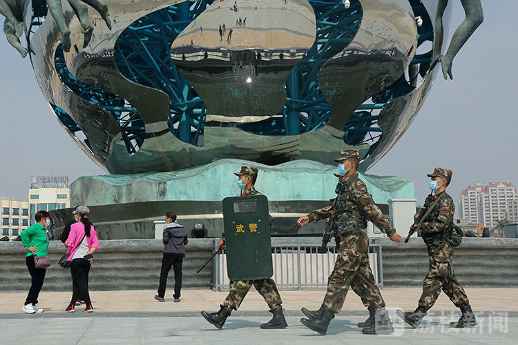 驻地|春节假期,武警官兵一线执勤守护驻地群众|荔枝军事