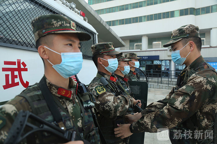 驻地|春节假期,武警官兵一线执勤守护驻地群众|荔枝军事