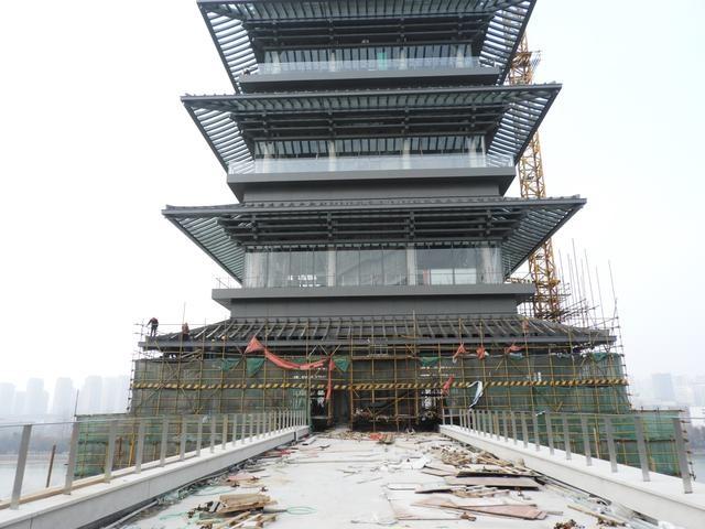 扬州中国大运河博物馆“天桥”主体建成