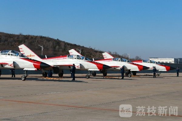 飞行|雏鹰振翅向战而飞|荔枝军事