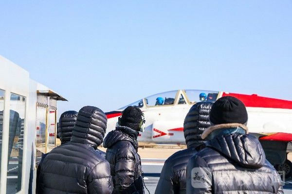 飞行|雏鹰振翅向战而飞|荔枝军事