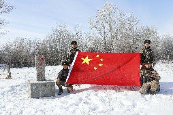 巡逻|新疆军区某边防连官兵冒严寒乘马前往界标巡逻|荔枝军事