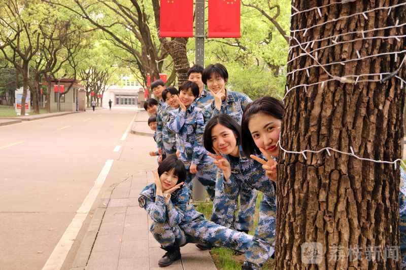 青春|妇女节献礼|巾帼女兵绽放别样青春