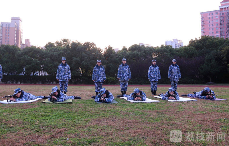 青春|妇女节献礼|巾帼女兵绽放别样青春