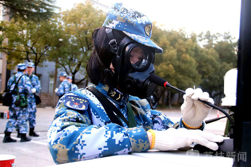 青春|妇女节献礼|巾帼女兵绽放别样青春