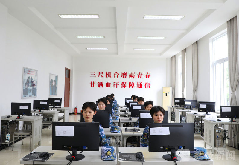 青春|妇女节献礼|巾帼女兵绽放别样青春