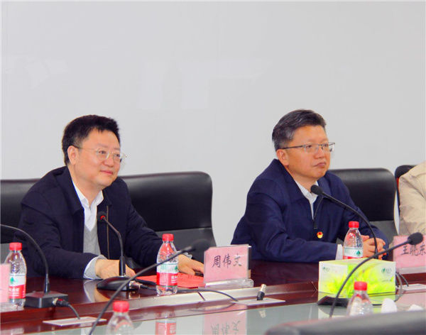 江苏对口支援克州前方指挥部周伟文总指挥和王晓东副总指挥在克州指挥