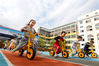 2021年4月21日，江西省吉安市峡江县，幼儿园的小朋友在操场上骑小车。