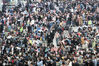 2021年4月3日，清明节首日，浙江杭州市火车东站人山人海，旅客爆满。李瑞昌/IC photo