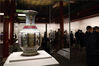 2021年4月30日，北京故宫博物院武英殿展出的各种釉彩大瓶（清乾隆） 。经过两年多筹备，最新改陈的“陶瓷馆”将于5月1日在故宫博物院武英殿开放。  