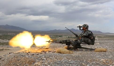 火力全开，直击南疆军区某边防团重火器实弹射击现场|荔枝军事