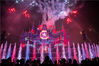 2021年6月15日，上海，迪士尼城堡五周年夜光幻影秀中的漫威形象。
